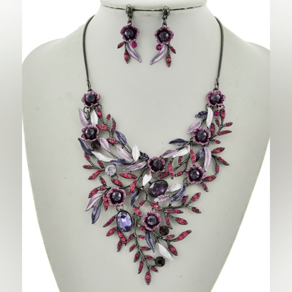 Purple Rhinestone Floral and Leaf Design Collar Necklace and Earrings Set - Picture 1 of 5